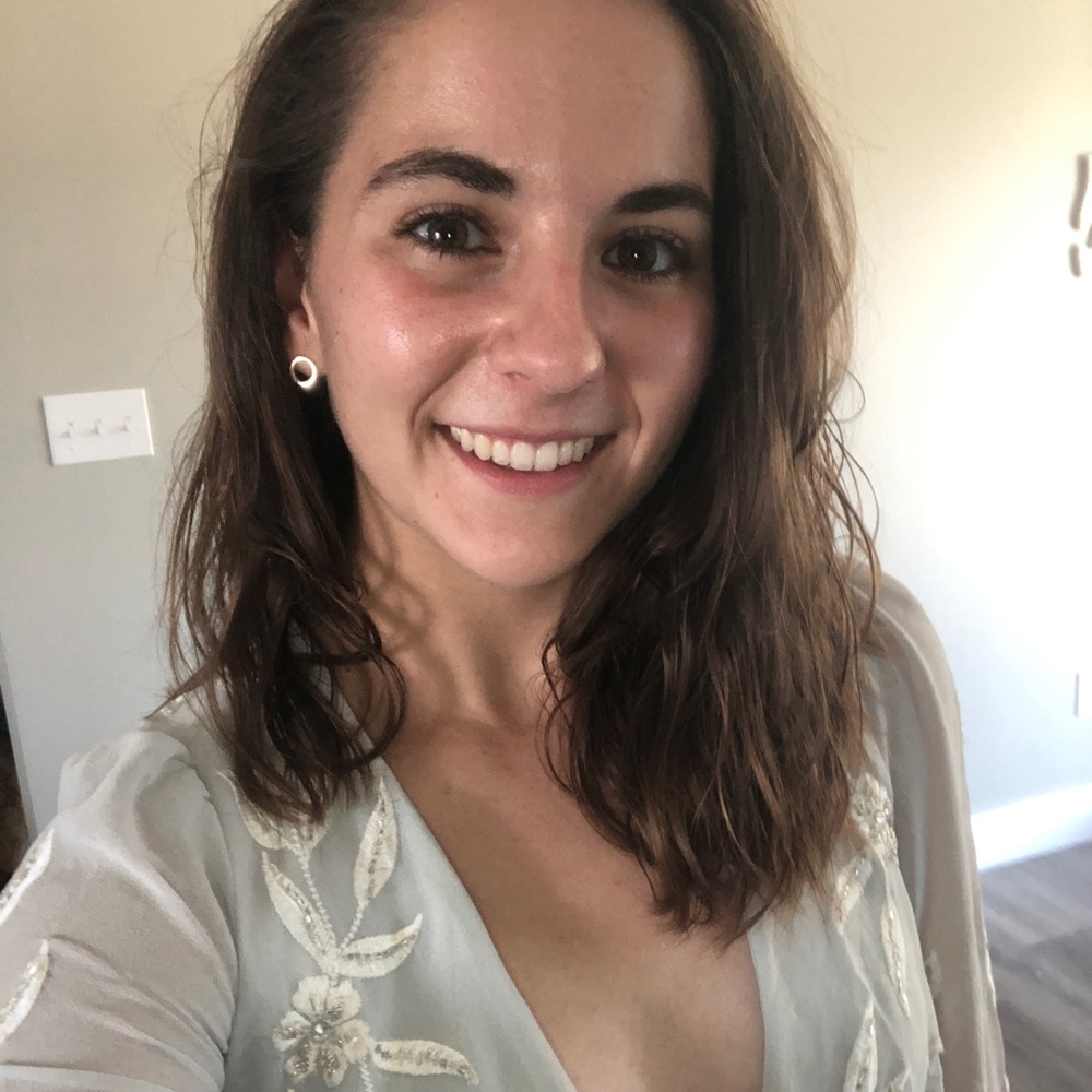 Meet your Posher, Emily